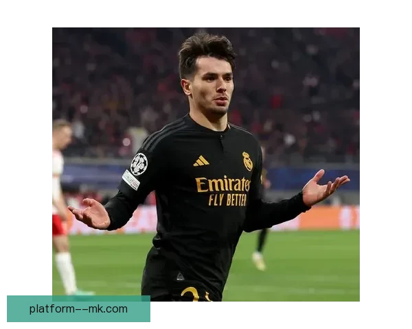 卜拉欣·迪亚斯欧冠18决赛惊艳连过三人攻入神仙球助米兰逆袭莱比锡