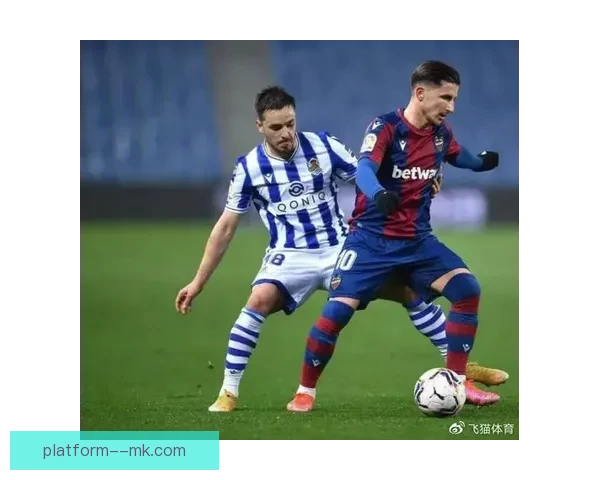 恰尔汗奥卢对阵利物浦的西甲赛场状态与关键表现评估全面解析前瞻